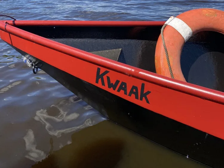 rood roeibootje